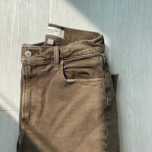 The 90s Straight Ultra High Rise Jeans (Curve Love) in Brown